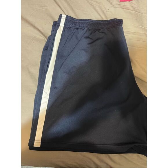 Champion Men’s Shorts - Picture 2 of 5